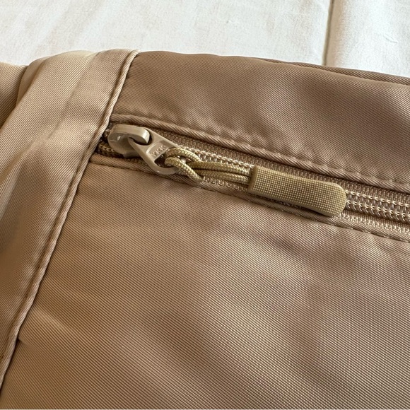 The Foldie® Crossbody Bag - Picture 6 of 6